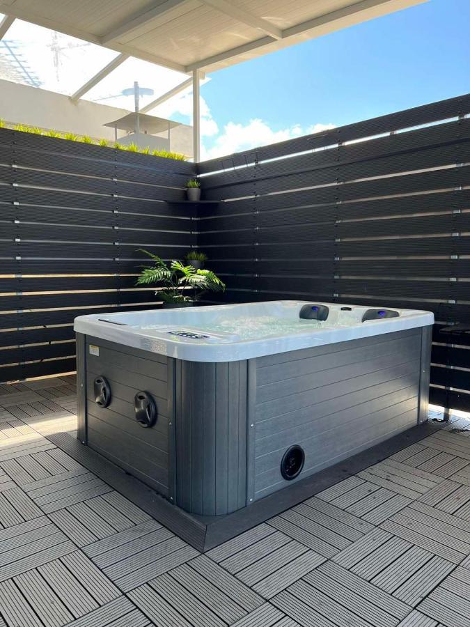 Loft Spa Greece - Enjoy Our Jacuzzi Kalamata Exterior foto